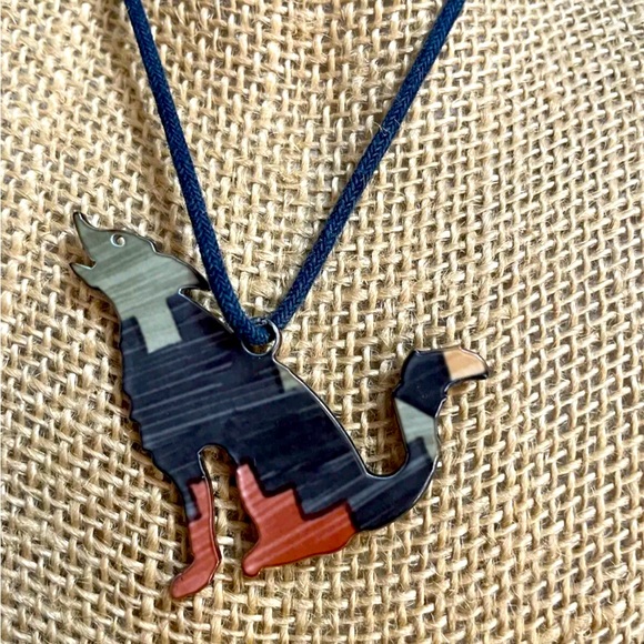 Howling Coyote Pendant Necklace On Cord Native American NEW! - Picture 2 of 2